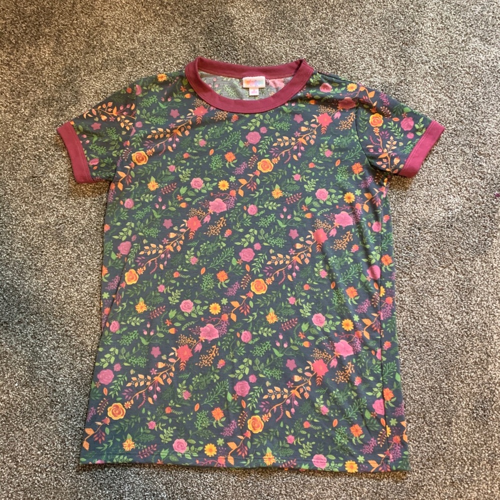 Small LuLaRoe Liv